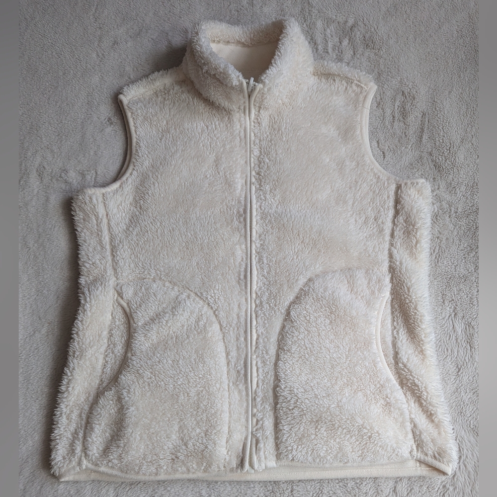 Natural Reflections Reversible Fuzzy Vest, Sz L